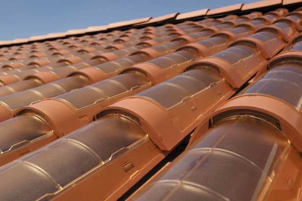 Installazione di coppi e tegole fotovoltaiche